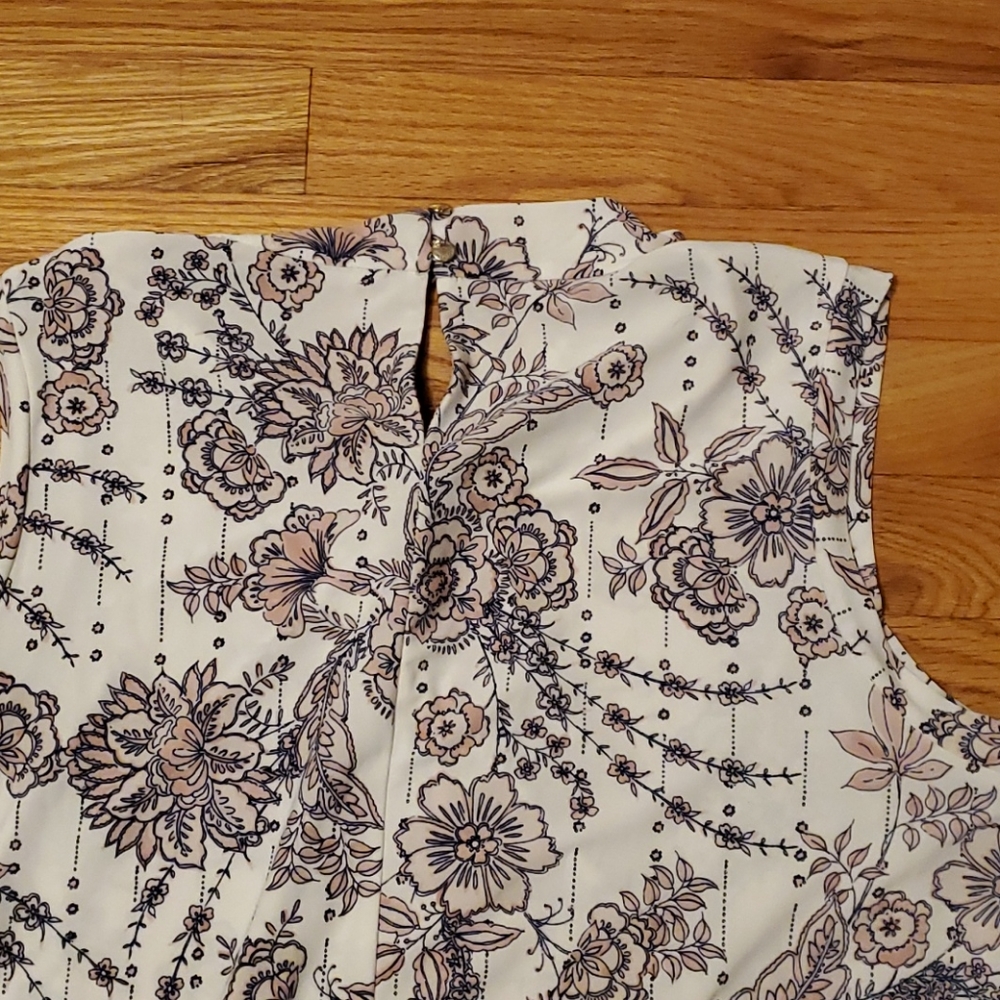 *FINAL SALE* TH sleeveless top - Picture 5 of 6